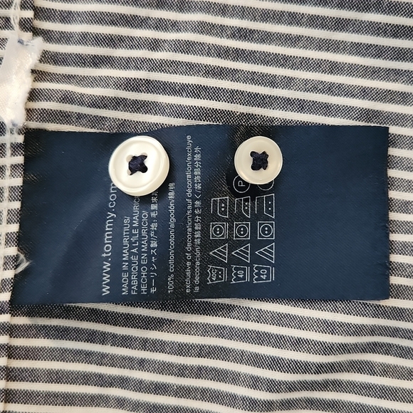TOMMY Hilfiger Gray & White Stripes Button-Up Shirt - Picture 6 of 8